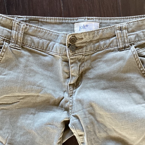 Khaki pants - Picture 3 of 9